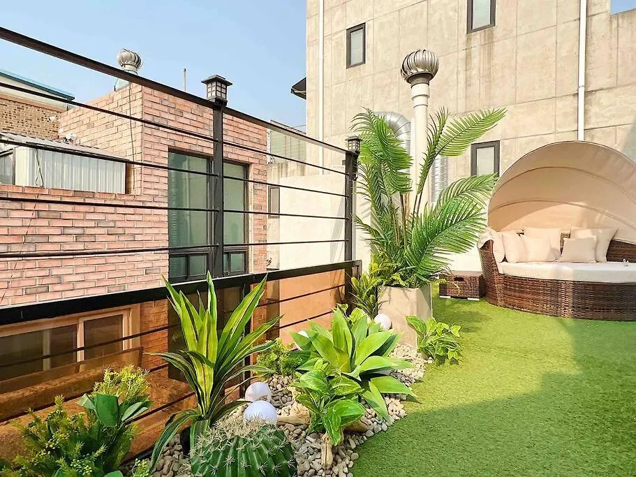 Urban Gargen Mid Century Apartment Seoul